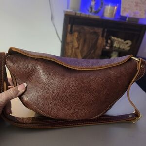 Portland Leather koala sling bag